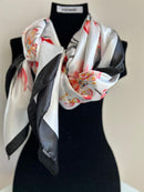 Lenço Floral Clássico quadrado cetim com toque de seda  | 90x90