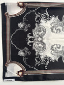 Lenço Arabesco Preto e Branco com toque de  Seda | 70x70